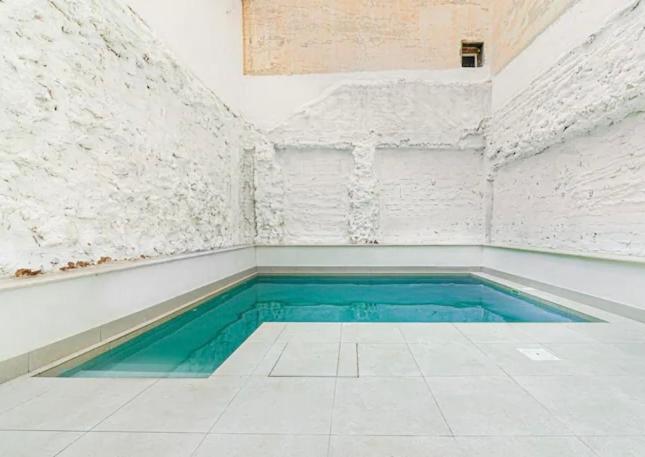 Apartamentos Breton 17 Double Deluxe Alicante Eksteriør bilde