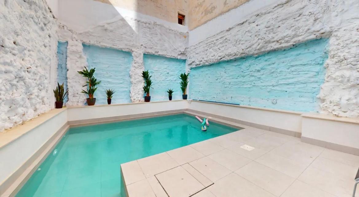 Apartamentos Breton 17 Double Deluxe Alicante Eksteriør bilde